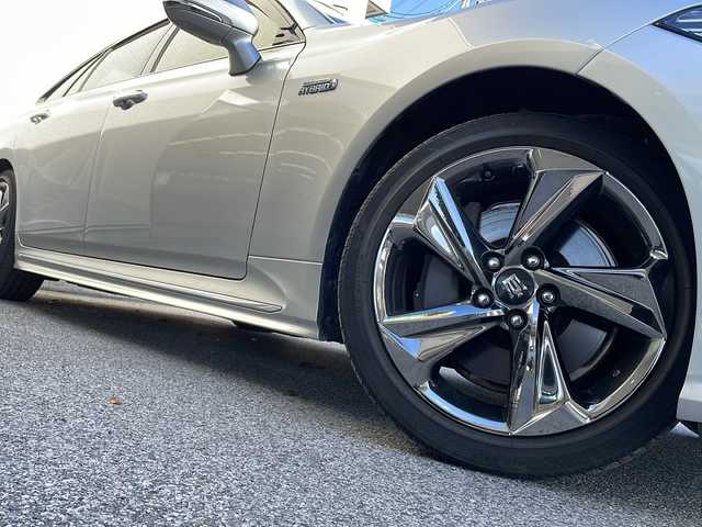 トヨタ クラウン ハイブリッド RS アドバンス 滋賀県 2018(平30)年 3.2万km プレシャスシルバー メーカーナビ/　【AM・FM/USB/Bluetooth/AUX/TV】/バックカメラ/黒レザーシート/シートヒーター＆ベンチレーション/追従式クルーズコントロール/横滑り防止システム/ブラインドスポットモニター/衝突軽減防止システム/ロードサインアシスト/パーキングサポート/コーナーセンサー/パドルシフト/ステアリングヒーター/プッシュスタート/ドライブレコーダー/ETC2.0