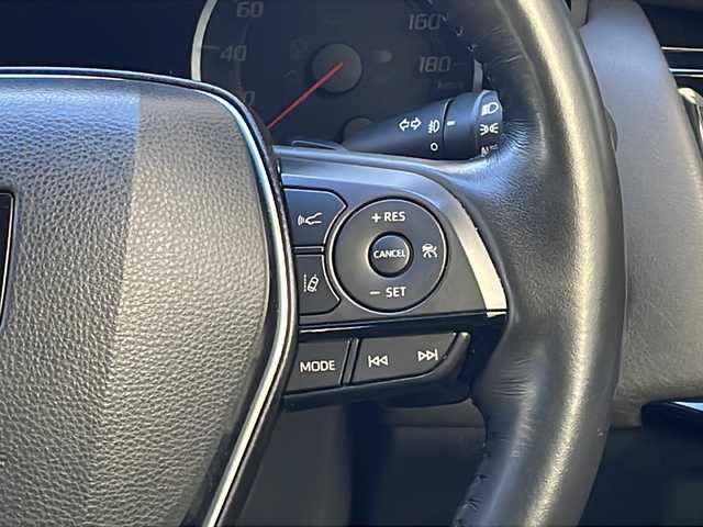 トヨタ クラウン ハイブリッド RS アドバンス 滋賀県 2018(平30)年 3.2万km プレシャスシルバー メーカーナビ/　【AM・FM/USB/Bluetooth/AUX/TV】/バックカメラ/黒レザーシート/シートヒーター＆ベンチレーション/追従式クルーズコントロール/横滑り防止システム/ブラインドスポットモニター/衝突軽減防止システム/ロードサインアシスト/パーキングサポート/コーナーセンサー/パドルシフト/ステアリングヒーター/プッシュスタート/ドライブレコーダー/ETC2.0