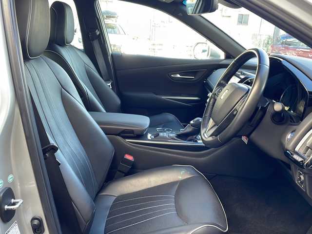 トヨタ クラウン ハイブリッド RS アドバンス 滋賀県 2018(平30)年 3.2万km プレシャスシルバー メーカーナビ/　【AM・FM/USB/Bluetooth/AUX/TV】/バックカメラ/黒レザーシート/シートヒーター＆ベンチレーション/追従式クルーズコントロール/横滑り防止システム/ブラインドスポットモニター/衝突軽減防止システム/ロードサインアシスト/パーキングサポート/コーナーセンサー/パドルシフト/ステアリングヒーター/プッシュスタート/ドライブレコーダー/ETC2.0