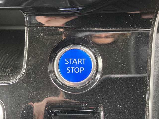 日産 セレナ e－パワー ハイウェイスター V 東京都 2021(令3)年 5.1万km ダークメタルグレー/ダイヤモンドブラック ワンオーナー/純正ナビゲーション（Bluetooth接続、フルセグテレビ）/アラウンドビューモニター/バックカメラ/フリップダウンモニター/シートヒーター/ステアリングヒーター/ETC/クルーズコントロール/プロパイロット/ドライブレコーダー/純正フロアマット/プッシュスタート/両側パワースライドドア/LEDヘッドライト