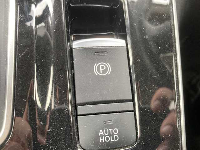 日産 セレナ e－パワー ハイウェイスター V 東京都 2021(令3)年 5.1万km ダークメタルグレー/ダイヤモンドブラック ワンオーナー/純正ナビゲーション（Bluetooth接続、フルセグテレビ）/アラウンドビューモニター/バックカメラ/フリップダウンモニター/シートヒーター/ステアリングヒーター/ETC/クルーズコントロール/プロパイロット/ドライブレコーダー/純正フロアマット/プッシュスタート/両側パワースライドドア/LEDヘッドライト