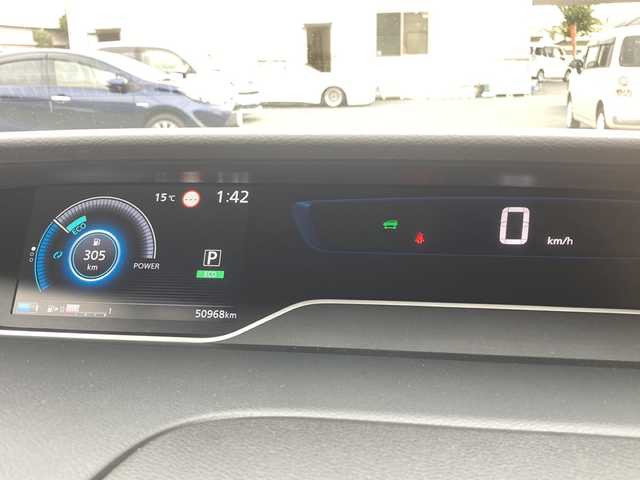 日産 セレナ e－パワー ハイウェイスター V 東京都 2021(令3)年 5.1万km ダークメタルグレー/ダイヤモンドブラック ワンオーナー/純正ナビゲーション（Bluetooth接続、フルセグテレビ）/アラウンドビューモニター/バックカメラ/フリップダウンモニター/シートヒーター/ステアリングヒーター/ETC/クルーズコントロール/プロパイロット/ドライブレコーダー/純正フロアマット/プッシュスタート/両側パワースライドドア/LEDヘッドライト