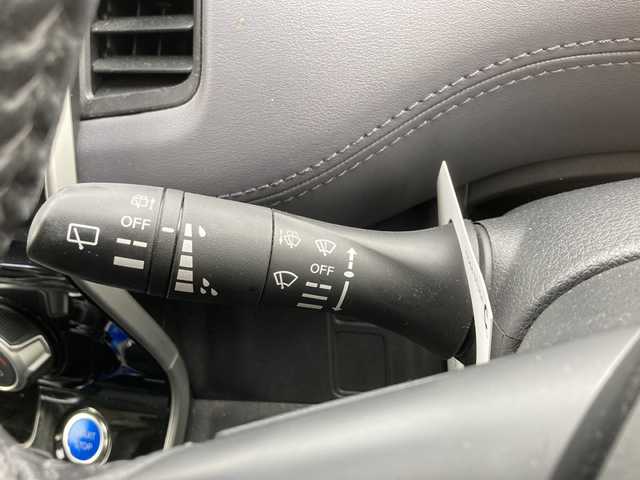 日産 セレナ e－パワー ハイウェイスター V 東京都 2021(令3)年 5.1万km ダークメタルグレー/ダイヤモンドブラック ワンオーナー/純正ナビゲーション（Bluetooth接続、フルセグテレビ）/アラウンドビューモニター/バックカメラ/フリップダウンモニター/シートヒーター/ステアリングヒーター/ETC/クルーズコントロール/プロパイロット/ドライブレコーダー/純正フロアマット/プッシュスタート/両側パワースライドドア/LEDヘッドライト