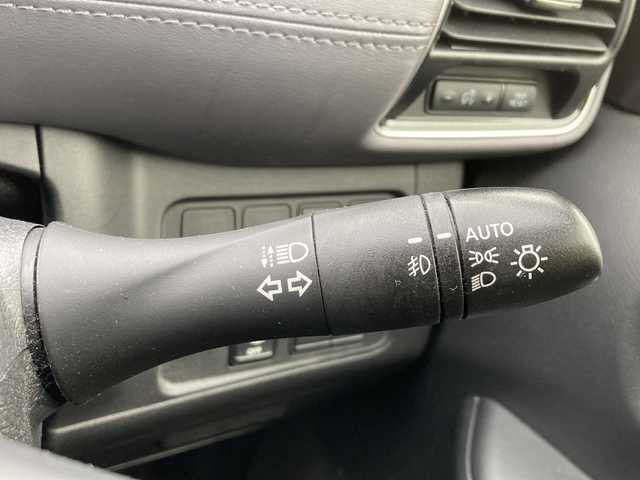 日産 セレナ e－パワー ハイウェイスター V 東京都 2021(令3)年 5.1万km ダークメタルグレー/ダイヤモンドブラック ワンオーナー/純正ナビゲーション（Bluetooth接続、フルセグテレビ）/アラウンドビューモニター/バックカメラ/フリップダウンモニター/シートヒーター/ステアリングヒーター/ETC/クルーズコントロール/プロパイロット/ドライブレコーダー/純正フロアマット/プッシュスタート/両側パワースライドドア/LEDヘッドライト