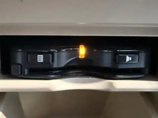 トヨタ ヴェルファイア 2．4V 千葉県 2013(平25)年 4.9万km ホワイトパールクリスタルシャイン 純正7インチHDDナビ（BT/Blu-ray/DVD/CD)/　B-Cas無し/フルセグ（走行中不可）/アルパイン　フリップダウンモニター/コムテック　ドラレコ　（360度・リア）/クルーズコントロール/運転席・助手席　パワーシート/助手席　オットマン/運転席　シートメモリ/ETC/両側パワースラド/HIDライト/スペアキー