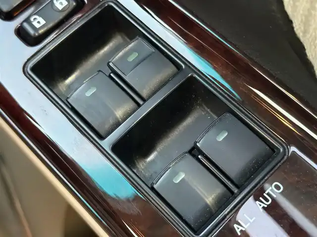 トヨタ ヴェルファイア 2．4V 千葉県 2013(平25)年 4.9万km ホワイトパールクリスタルシャイン 純正7インチHDDナビ（BT/Blu-ray/DVD/CD)/　B-Cas無し/フルセグ（走行中不可）/アルパイン　フリップダウンモニター/コムテック　ドラレコ　（360度・リア）/クルーズコントロール/運転席・助手席　パワーシート/助手席　オットマン/運転席　シートメモリ/ETC/両側パワースラド/HIDライト/スペアキー