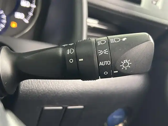 トヨタ ヴェルファイア ハイブリット 大阪府 2020(令2)年 4.7万km ホワイトパールクリスタルシャイン 純正ナビ（DVD/CD/BT）/バックカメラ/ETC/スマートキー/4WD/デジタルインナーミラー/ブラインドスポットモニター/サンルーフ/TRDエアロ/両側パワースライドドア/ステアリングスイッチ/レーンキープアシスト/レーダークルーズコントロール/衝突被害軽減システム/Wオートエアコン/オートライト/オートハイビーム/オートワイパー/オートホールド/電子パーキング/パワーバックドア/前席パワーシート/前席シートヒーター/前席シートクーラー/ハンドルヒーター/前後ドライブレコーダー/純正アルミホイール/純正フロアマット