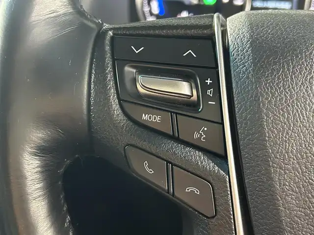 トヨタ ヴェルファイア ハイブリット 大阪府 2020(令2)年 4.7万km ホワイトパールクリスタルシャイン 純正ナビ（DVD/CD/BT）/バックカメラ/ETC/スマートキー/4WD/デジタルインナーミラー/ブラインドスポットモニター/サンルーフ/TRDエアロ/両側パワースライドドア/ステアリングスイッチ/レーンキープアシスト/レーダークルーズコントロール/衝突被害軽減システム/Wオートエアコン/オートライト/オートハイビーム/オートワイパー/オートホールド/電子パーキング/パワーバックドア/前席パワーシート/前席シートヒーター/前席シートクーラー/ハンドルヒーター/前後ドライブレコーダー/純正アルミホイール/純正フロアマット