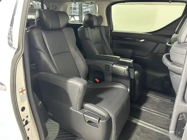 トヨタ ヴェルファイア ハイブリット 大阪府 2020(令2)年 4.7万km ホワイトパールクリスタルシャイン 純正ナビ（DVD/CD/BT）/バックカメラ/ETC/スマートキー/4WD/デジタルインナーミラー/ブラインドスポットモニター/サンルーフ/TRDエアロ/両側パワースライドドア/ステアリングスイッチ/レーンキープアシスト/レーダークルーズコントロール/衝突被害軽減システム/Wオートエアコン/オートライト/オートハイビーム/オートワイパー/オートホールド/電子パーキング/パワーバックドア/前席パワーシート/前席シートヒーター/前席シートクーラー/ハンドルヒーター/前後ドライブレコーダー/純正アルミホイール/純正フロアマット