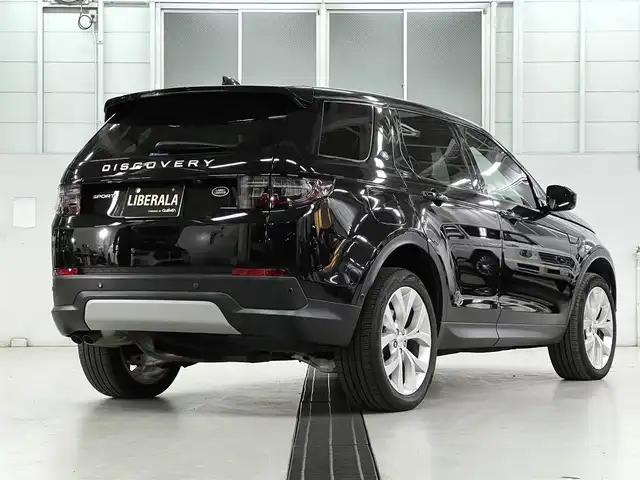ランドローバー ランドローバー ディスカバリースポーツ　SE 兵庫県 2021(令3)年 6.1万km サントリーニブラック 7シートパッケージ/純正ナビ/全方位カメラ/ETC/ACC/LKA/BSM/パワーテールゲート/黒革シート/パワーシート/シートヒーター/ステリングヒーター/LEDヘッドライト/スマートキー/プッシュスタート
