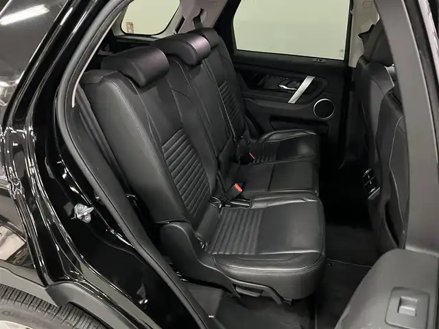 ランドローバー ランドローバー ディスカバリースポーツ　SE 兵庫県 2021(令3)年 6.1万km サントリーニブラック 7シートパッケージ/純正ナビ/全方位カメラ/ETC/ACC/LKA/BSM/パワーテールゲート/黒革シート/パワーシート/シートヒーター/ステリングヒーター/LEDヘッドライト/スマートキー/プッシュスタート