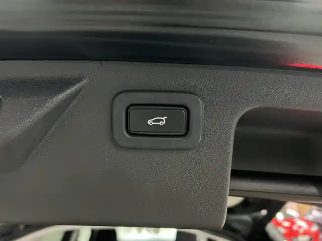 ランドローバー ランドローバー ディスカバリースポーツ　SE 兵庫県 2021(令3)年 6.1万km サントリーニブラック 7シートパッケージ/純正ナビ/全方位カメラ/ETC/ACC/LKA/BSM/パワーテールゲート/黒革シート/パワーシート/シートヒーター/ステリングヒーター/LEDヘッドライト/スマートキー/プッシュスタート