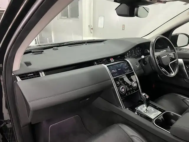 ランドローバー ランドローバー ディスカバリースポーツ　SE 兵庫県 2021(令3)年 6.1万km サントリーニブラック 7シートパッケージ/純正ナビ/全方位カメラ/ETC/ACC/LKA/BSM/パワーテールゲート/黒革シート/パワーシート/シートヒーター/ステリングヒーター/LEDヘッドライト/スマートキー/プッシュスタート