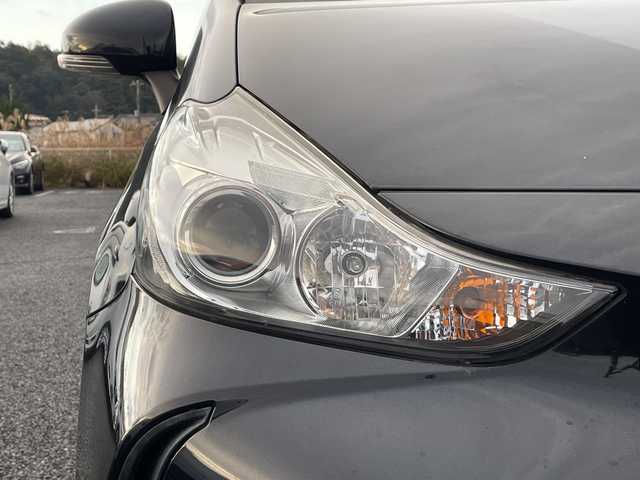 トヨタ プリウス α S 千葉県 2017(平29)年 12.1万km アティチュードブラックマイカ ナビＮＳＺＴ－Ｗ６６Ｔ　ＤＶＤ　ドラレコ　ＵＳＢ　フルセグTV　革調シートカバー　ビルトインETC　プッシュスタート　スマートキー　ステアリングスイッチ　外ツィーター　オートライト