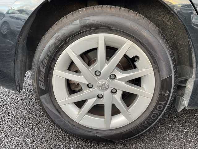 トヨタ プリウス α S 千葉県 2017(平29)年 12.1万km アティチュードブラックマイカ ナビＮＳＺＴ－Ｗ６６Ｔ　ＤＶＤ　ドラレコ　ＵＳＢ　フルセグTV　革調シートカバー　ビルトインETC　プッシュスタート　スマートキー　ステアリングスイッチ　外ツィーター　オートライト