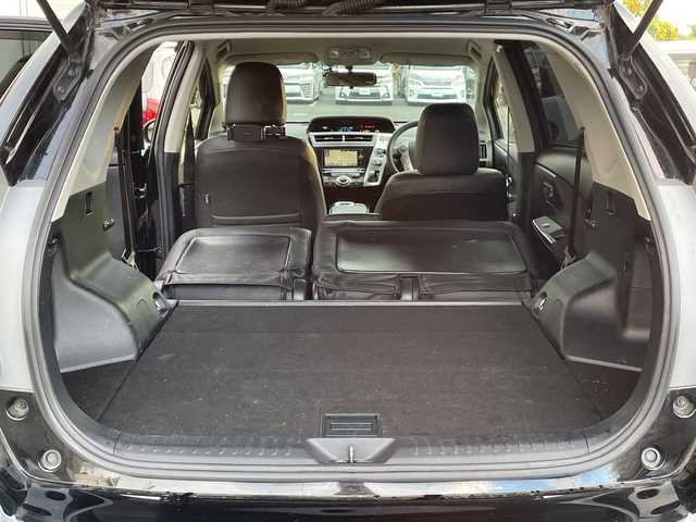 トヨタ プリウス α S 千葉県 2017(平29)年 12.1万km アティチュードブラックマイカ ナビＮＳＺＴ－Ｗ６６Ｔ　ＤＶＤ　ドラレコ　ＵＳＢ　フルセグTV　革調シートカバー　ビルトインETC　プッシュスタート　スマートキー　ステアリングスイッチ　外ツィーター　オートライト