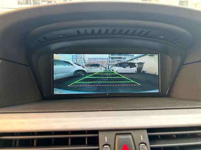 ＢＭＷ Ｍ５ 東京都 2006(平18)年 2.8万km シルバーストーンⅡ VORSTEINER 20インチホイール/AP RACINGブレーキキャリパー/V１０エンジン/パドルシフト/サンルーフ/白レザーシート/バックカメラ/コーナーセンサー/シートヒーター/パワーシート/ヘッドライトウォッシャー/クルーズコントロール/ETC/保証書/取扱説明書/記録簿