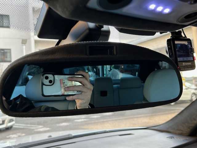 ＢＭＷ Ｍ５ 東京都 2006(平18)年 2.8万km シルバーストーンⅡ VORSTEINER 20インチホイール/AP RACINGブレーキキャリパー/V１０エンジン/パドルシフト/サンルーフ/白レザーシート/バックカメラ/コーナーセンサー/シートヒーター/パワーシート/ヘッドライトウォッシャー/クルーズコントロール/ETC/保証書/取扱説明書/記録簿