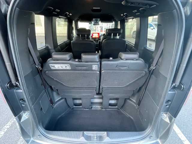 ホンダ ステップワゴン スパーダ 青森県 2024(令6)年 0.9万km スーパープラチナグレーメタリック ワンオーナー/HONDAコネクトGatthersナビ（フルセグ/RADIO）/HONDAセンシング/turbo/レーダークルーズコントロール/マルチビューカメラ/パワーテールゲート/ハーフレザーシート/D/N席シートヒーター/寒冷地仕様/パドルシフト/360度録画ドライブレコーダー/スペアキー/社外１６インチスタッドレスタイヤ車載（VRX3　23年製）/保証書/取扱説明書