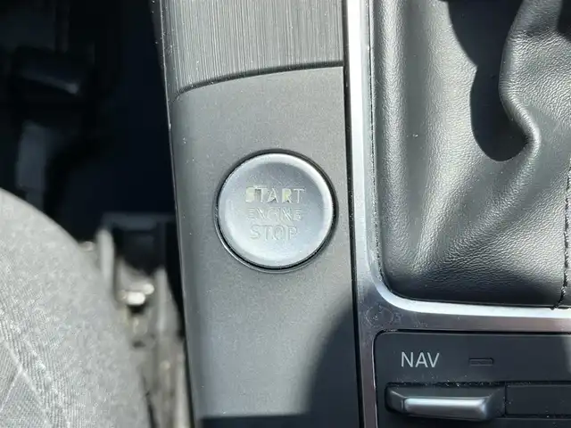 アウディ Ａ３ スポーツバック 1．4 TFSI 滋賀県 2016(平28)年 14万km 赤 純正ナビ【AM/FM/CD/Bluetooth/フルセグ】/バックカメラ/アダプティブクルーズコントロール/パドルシフト/オートライト/HIDヘッドライト/ETC/電動パーキング/プッシュスタート/アイドリングストップ/横滑り防止装置