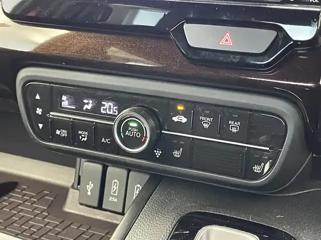 ホンダ Ｎ ＢＯＸ カスタム L ターボ 埼玉県 2022(令4)年 1.5万km 赤／黒 純正８インチナビ　バックカメラ　両側パワースライドドア　ＥＴＣ　シートヒーター　ドライブレコーダー　レーダークルーズコントロール　純正アルミ　スマートキー　オートライト　ＬＥＤライト　地デジＴＶ