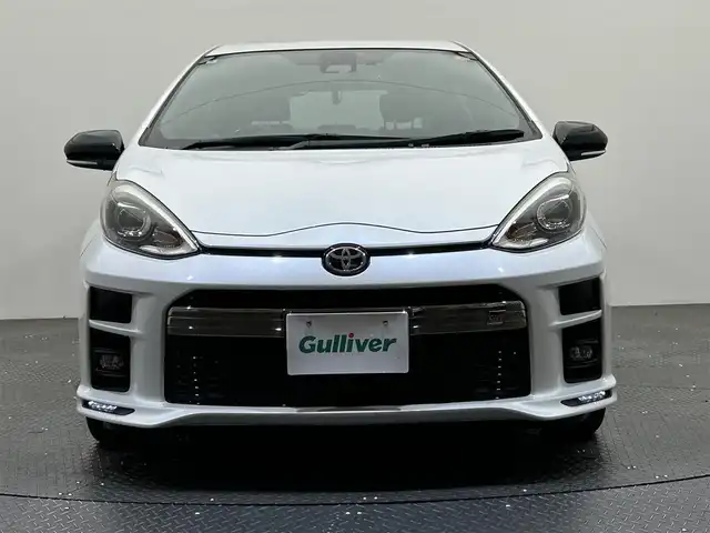 トヨタ アクア G GRスポーツ 17インチPKG 愛媛県 2020(令2)年 2.8万km ホワイトパールクリスタルシャイン ・ナビ（フルセグＴＶ・ＢＴ・ＣＤ・ＤＶＤ・ＦＭ・ＡＭ・ＳＤ）/・バックカメラ　/・前後ドラレコ　/・ＥＴＣ　/・クルコン　/・レーンキープアシスト　/・オートマチックハイビーム　/・レーダー探知機　/・テレビキャンセラー　/・スペアキー