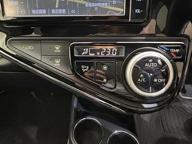 トヨタ アクア G GRスポーツ 17インチPKG 愛媛県 2020(令2)年 2.8万km ホワイトパールクリスタルシャイン ・ナビ（フルセグＴＶ・ＢＴ・ＣＤ・ＤＶＤ・ＦＭ・ＡＭ・ＳＤ）/・バックカメラ　/・前後ドラレコ　/・ＥＴＣ　/・クルコン　/・レーンキープアシスト　/・オートマチックハイビーム　/・レーダー探知機　/・テレビキャンセラー　/・スペアキー
