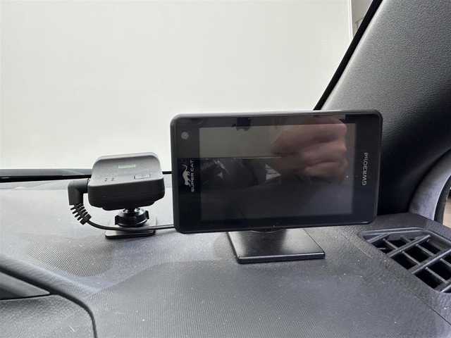トヨタ アクア G GRスポーツ 17インチPKG 愛媛県 2020(令2)年 2.8万km ホワイトパールクリスタルシャイン ・ナビ（フルセグＴＶ・ＢＴ・ＣＤ・ＤＶＤ・ＦＭ・ＡＭ・ＳＤ）/・バックカメラ　/・前後ドラレコ　/・ＥＴＣ　/・クルコン　/・レーンキープアシスト　/・オートマチックハイビーム　/・レーダー探知機　/・テレビキャンセラー　/・スペアキー