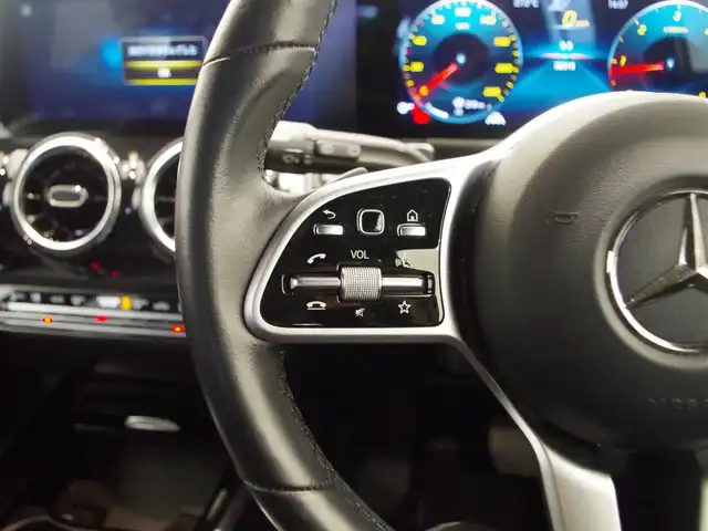 メルセデス・ベンツ Ｍ・ベンツ ＧＬＢ２００ｄ 4マチック 岐阜県 2021(令3)年 3.8万km コスモスブラック ナビゲーションパッケージ/レーダーセーフティパッケージ/アクティブディスタンスアシスト/アクティブブレーキアシスト/緊急回避補助システム/渋滞時緊急ブレーキ機能/アクティブブラインドスポットアシスト/アクティブレーンキーピングアシスト/アクティブステアリングアシスト/アクティブパーキングアシスト/純正ナビ/Bluetooth/フルセグＴＶ/360°カメラ/シートヒータ/パワーシート/LEDハイパフォーマンスヘッドライト/ドライブレコーダー/スペアキー