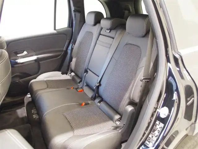 メルセデス・ベンツ Ｍ・ベンツ ＧＬＢ２００ｄ 4マチック 岐阜県 2021(令3)年 3.8万km コスモスブラック ナビゲーションパッケージ/レーダーセーフティパッケージ/アクティブディスタンスアシスト/アクティブブレーキアシスト/緊急回避補助システム/渋滞時緊急ブレーキ機能/アクティブブラインドスポットアシスト/アクティブレーンキーピングアシスト/アクティブステアリングアシスト/アクティブパーキングアシスト/純正ナビ/Bluetooth/フルセグＴＶ/360°カメラ/シートヒータ/パワーシート/LEDハイパフォーマンスヘッドライト/ドライブレコーダー/スペアキー