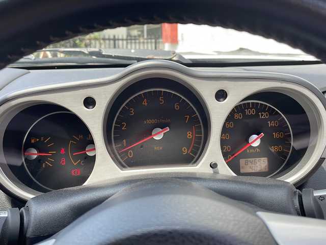 日産 フェアレディ Ｚ バージョンST 道央・札幌 2007(平19)年 8.5万km ホワイトパール ・純正CD/・革シート/・運転席パワーシート/・前席シートヒーター/・ETC/・横滑り防止/・BOSEスピーカー/・キーレス/・HID/・電格ミラー/・社外マフラー