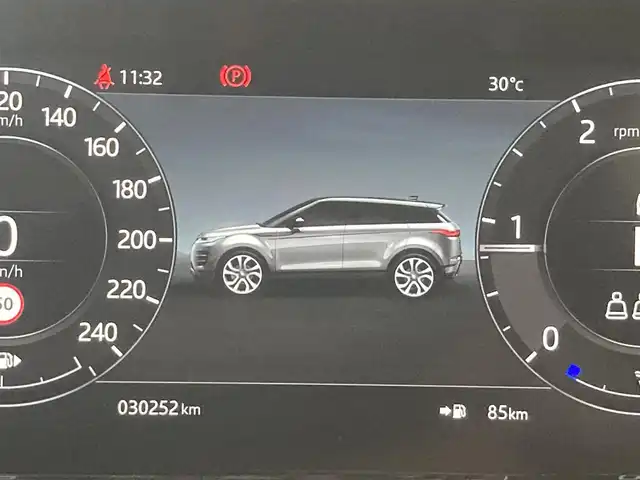 ランドローバー レンジローバーイヴォーク S 熊本県 2020(令2)年 3.1万km ユーロンホワイト ・スマートキー/・プッシュスタート/・衝突回避ブレーキ/・レーンチェンジアシスト/・クロストラフィックモニター/・エマージェンシーレーンキープ/・運転者疲労警告/・レーンキープアシスト/・オフロード情報/・低トラクション発信/・ドライブアシスト/・クルーズコントロール(追従式)/・黒革シート/・前関パワーシート /・前関シートヒーター /・純正メモリナビ/　【Bluetooth・USB・AppleCarPlay・AndroidAuto】/・フルセグTV/・全方位カメラ/・ETC2.0/・パワーバックドア/・LEDヘッドランプ/・純正マット/・保証書/取説