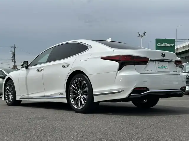 レクサス ＬＳ 500h Iパッケージ 愛知県 2021(令3)年 8万km ソニッククォーツ サンルーフ/純正メーカーナビ/(CD/DVD/FM/AM/フルセグTV）/パノラミックビューモニター/デジタルインナーミラー/ビルトインETC2.0/純正20インチAW/レクサスセーフティシステム/ブラインドスポットモニター/ヘッドアップディスプレイ/レーダークルーズコントロール/横滑り防止システム/パーキングアシスト/純正ドライブレコーダー/本革シート/前席メモリー付きパワーシート/前席シートヒーター/エアシート/ハンドルヒーター/ステアリングスィッチ/パドルシフト/AC100V電源/電動リアサンシェード/純正フロアマット/三眼LEDヘッドライト/シーケンシャルウィンカー