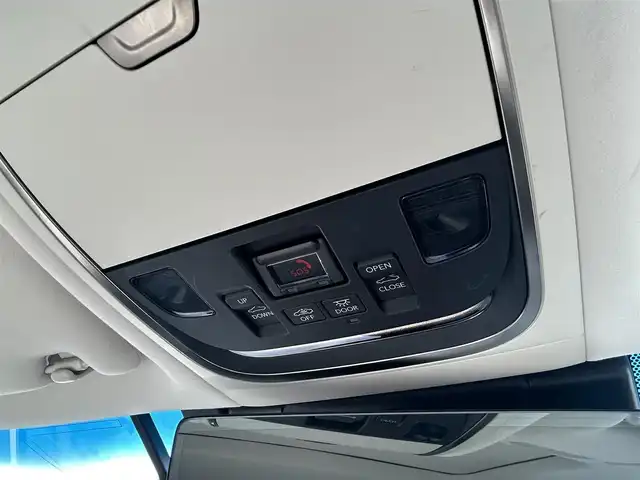 レクサス ＬＳ 500h Iパッケージ 愛知県 2021(令3)年 8万km ソニッククォーツ サンルーフ/純正メーカーナビ/(CD/DVD/FM/AM/フルセグTV）/パノラミックビューモニター/デジタルインナーミラー/ビルトインETC2.0/純正20インチAW/レクサスセーフティシステム/ブラインドスポットモニター/ヘッドアップディスプレイ/レーダークルーズコントロール/横滑り防止システム/パーキングアシスト/純正ドライブレコーダー/本革シート/前席メモリー付きパワーシート/前席シートヒーター/エアシート/ハンドルヒーター/ステアリングスィッチ/パドルシフト/AC100V電源/電動リアサンシェード/純正フロアマット/三眼LEDヘッドライト/シーケンシャルウィンカー
