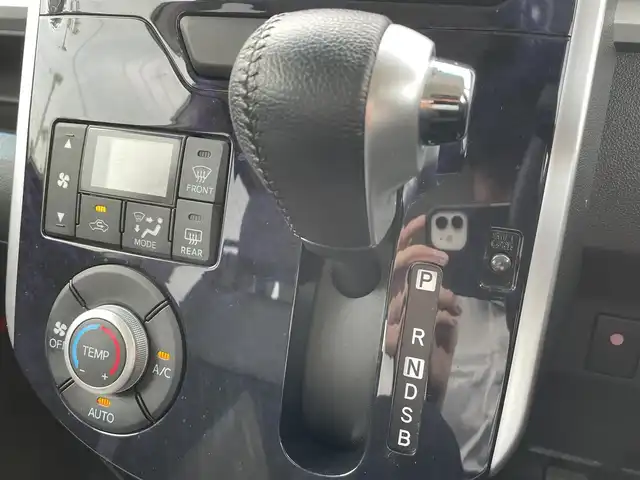 ダイハツ タント カスタム RS トップED SAⅡ 千葉県 2016(平28)年 5.2万km ナイトシャドーパープルクリスタルM スマートアシストII/・衝突軽減ブレーキ/・車線逸脱警報/純正SDナビ【NSZN-W66D】/・CD/DVD/MSV/Bluetooth/フルセグTV/バックカメラ/両後パワースライドドア/ハーフレザーシート/コーナーセンサー/スマートキー/純正LEDヘッドライト/フォグランプ/ETC/本革巻ステアリング/純正15インチアルミホイール/サイドエアバッグ/新車時保証書＆取扱説明書