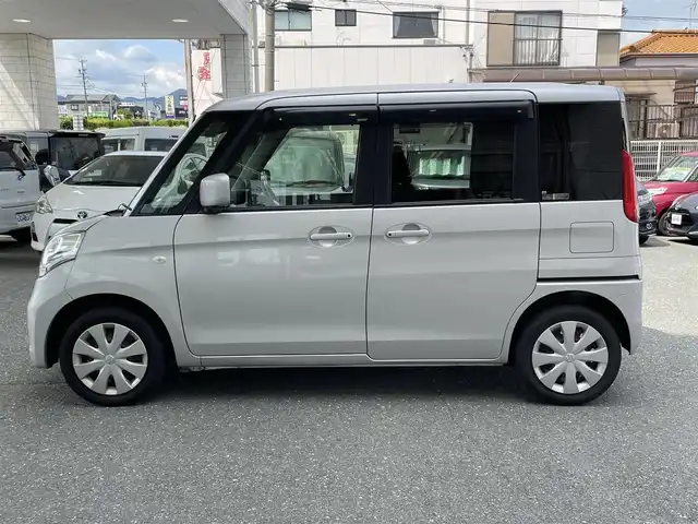 スズキ スペーシア X 愛知県 2015(平27)年 8.6万km シルキーシルバーメタリック (株)IDOMが運営する【じしゃロン豊川店】の自社ローン専用車両になります。こちらは現金またはオートローンご利用時の価格です。自社ローンご希望の方は別途その旨お申付け下さい/全周囲モニター/純正ナビＴＶ/Bluetooth　フルセグ/両側パワースライドドア/純正フロアマット/衝突被害軽減ブレーキ/レーンキープアシスト/電動格納ミラー/ETC/保証書/取扱説明書/スマートキー×2