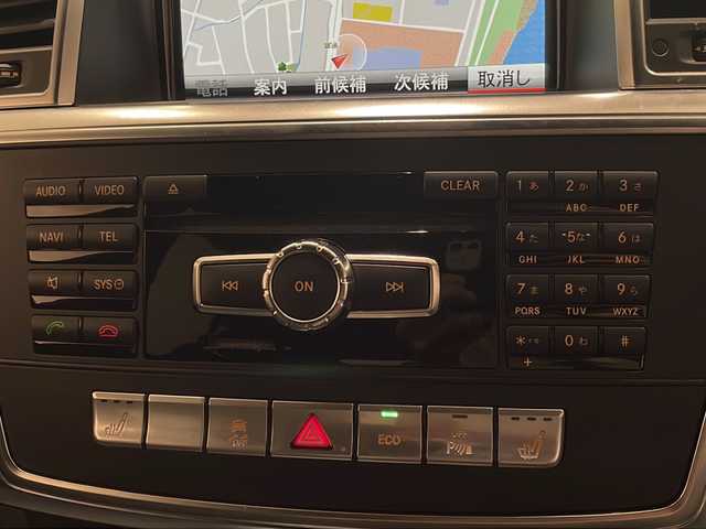 メルセデス・ベンツ ＭＬ３５０ 4マチック AMG スポーツ PKG 新潟県 2015(平27)年 4.5万km ポーラホワイト AMGスポーツパッケージ/-AMGスタイリング（フロントスポイラー/サイドスカート/リアスポイラー）/-20インチAMG5スポークアルミホイール/-Mercedes-Benzロゴ付ブレーキキャリパー＆ベンチレーテッドディスク（フロント・リア）/-ステンレス製ランニングボード（ラバースタッド付）/レーダーセーフティパッケージ/-PRESAFEブレーキ/-アテンションアシスト/-ブラインドスポットアシスト/-レーンキープアシスト/純正HDDナビ/・CD/DVD/Bluetooth/フルセグ/360°カメラ/レザーシート/全席シートヒーター/フロントパワーシート（メモリー付）/EASY-PACK自動開閉テールゲート/HIDヘッドライト/ETC