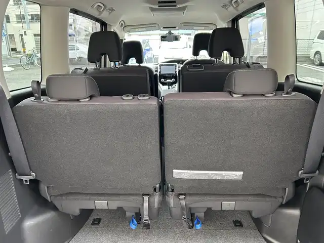 日産 セレナ ハイウェイスター プロパイロットED 神奈川県 2016(平28)年 8.2万km ブリリアントホワイトパール ４WD/インテリジェントパーキングアシスト/LDW（車線逸脱警報）/LDP（車線逸脱防止支援システム）/ふらつき警報/踏み間違い衝突防止アシスト/進入禁止標識検知/プロパイロット/エマージェンシーブレーキ/純正ナビ＆フルセグTV/CD／DVD／SD／BT／AUX/純正フリップダウンモニター/アラウンドビューモニター/純正15inアルミホイール/両側パワースライドドア/LEDライト/フォグランプ/電動格納ミラー/ETC/アイドリングストップ/シートヒーター/ドライブレコーダー/スマートキー/プッシュスタート/W＆サイドエアバッグ/横滑り防止装置/ABS/純フロアマット/保証書/取扱説明書/スペアキー有