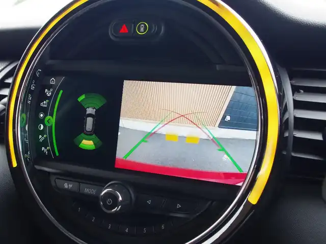 ＭＩＮＩ ミニ クーパー D 埼玉県 2020(令2)年 6.9万km 赤Ⅱ インテリジェントセーフティ /ペッパーパッケージ /パークディスタンスコントロール /コンフォートアクセス /バックカメラ /iDriveナビ /ETC /ドライブレコーダー /純正17インチアルミホイール /アイドリングストップシステム