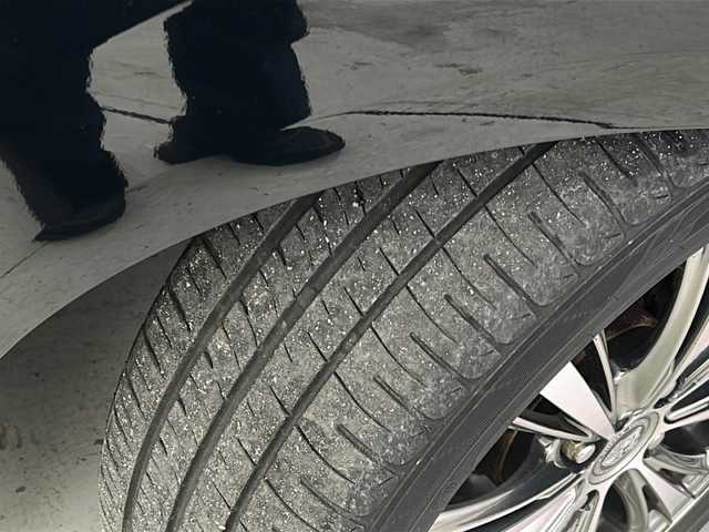 ホンダ フィット ハイブリット RS 宮城県 2012(平24)年 8.9万km クリスタルブラックパール 禁煙車/シートヒーター/クルーズコントロール/ビルトインETC/レザーシート/積み込み純正ナビ/革巻きステアリング/ステアリングスイッチ/パドルシフト/スマートキー/スペアキー（鍵状態）/純正ドアバイザー/純正フロアマット/社外16インチアルミホイール/横滑り防止装置/アイドリングストップ/オートライト