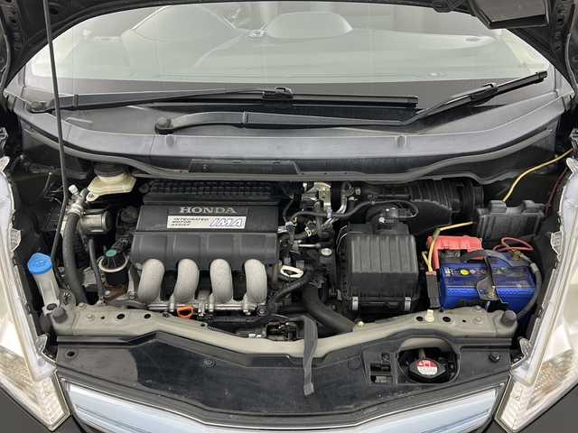 ホンダ フィット ハイブリット RS 宮城県 2012(平24)年 8.9万km クリスタルブラックパール 禁煙車/シートヒーター/クルーズコントロール/ビルトインETC/レザーシート/積み込み純正ナビ/革巻きステアリング/ステアリングスイッチ/パドルシフト/スマートキー/スペアキー（鍵状態）/純正ドアバイザー/純正フロアマット/社外16インチアルミホイール/横滑り防止装置/アイドリングストップ/オートライト