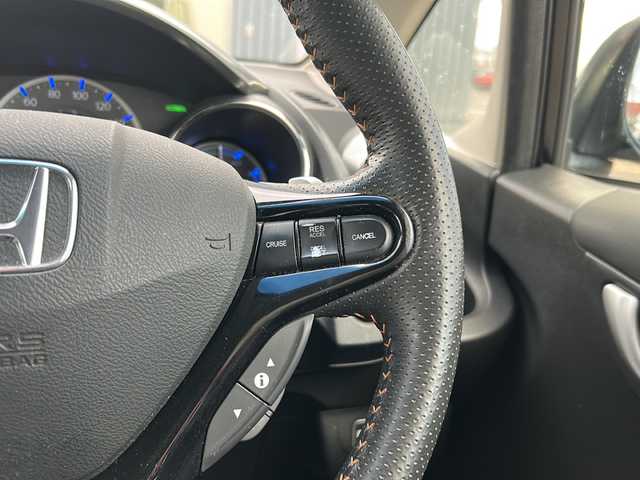 ホンダ フィット ハイブリット RS 宮城県 2012(平24)年 8.9万km クリスタルブラックパール 禁煙車/シートヒーター/クルーズコントロール/ビルトインETC/レザーシート/積み込み純正ナビ/革巻きステアリング/ステアリングスイッチ/パドルシフト/スマートキー/スペアキー（鍵状態）/純正ドアバイザー/純正フロアマット/社外16インチアルミホイール/横滑り防止装置/アイドリングストップ/オートライト