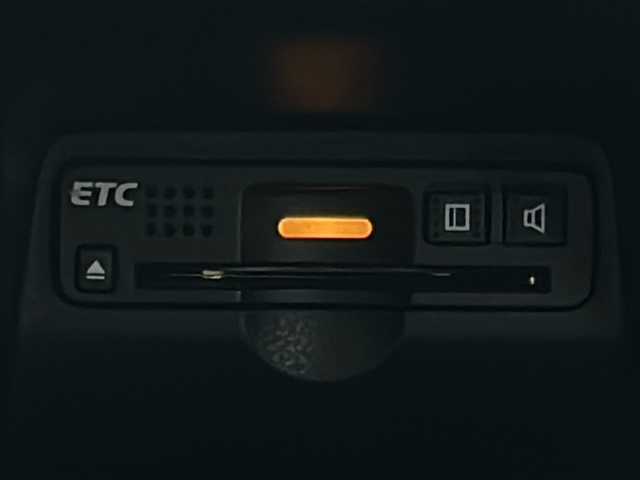 ホンダ フィット ハイブリット RS 宮城県 2012(平24)年 8.9万km クリスタルブラックパール 禁煙車/シートヒーター/クルーズコントロール/ビルトインETC/レザーシート/積み込み純正ナビ/革巻きステアリング/ステアリングスイッチ/パドルシフト/スマートキー/スペアキー（鍵状態）/純正ドアバイザー/純正フロアマット/社外16インチアルミホイール/横滑り防止装置/アイドリングストップ/オートライト