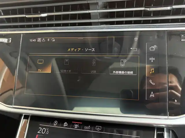 アウディ Ｑ８ 55TFSIクワトロ デビューPKG ラグジュアリ 宮城県 2020(令2)年 3.9万km パール コンフォートアシスタンスパッケージ/パノラマガラスサンルーフ/Bang&Olufsenサウンドシステム/バーチャルコックピット/MMIナビゲーションシステム/フルセグTV/サラウンドビューカメラ/ブラックレザーシート/シートベンチレーション/シートヒーター/パワーシート/HDマトリクスLEDヘッドライト/純正20インチAW/アドバンストキー/パワーバックドア/エアサスペンション