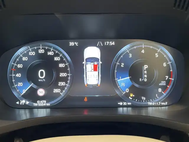 ボルボ ＸＣ６０ T5 AWD インスクリプション 愛知県 2018(平30)年 6.2万km クリスタルホワイトP 白レザー　/ヘッドアップディスプレイ/リニアライム木目調パネル　/純正ナビ　/Ｂｌｕｅｔｏｏｔｈ　/ＡｐｐｌｅＣａｒＰｌａｙ　/ＡｎｄｒｏｉｄＡｕｔｏ/３６０度カメラ　/フルセグＴＶ　/パワシート　/エアシート/シートヒーター/ハンドルヒーター　/アダプティブクルーズコントロール/レーンキープアシスト/レーンディパーチャーウォーニング/ブラインドスポットモニター/LEDヘッドライト/パワーバックドア/プッシュスタート/アイドリングストップ/ウィンカーミラー