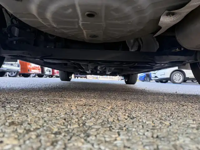 日産 キックス X ツートーンインテリアED 千葉県 2020(令2)年 2.6万km プレミアムホライズンオレンジ/ピュアブラック 2トーン メーカーオプションナビ/(フルセグTV/CD/DVD/Bluetooth)/ワンオーナー/全方位カメラ/レーダークルーズコントロール/インナービューモニター/エマージェンシーブレーキ/ステアリングスイッチ/ステアリングヒーター/前席シートヒーター/レザーシート/ETC/ルーフレール/前後コーナーセンサー/レーンキープアシスト/横滑り防止装置/純正フロアマット/純正アルミホイール/オートライト/スマートキー/プッシュエンジンスタート