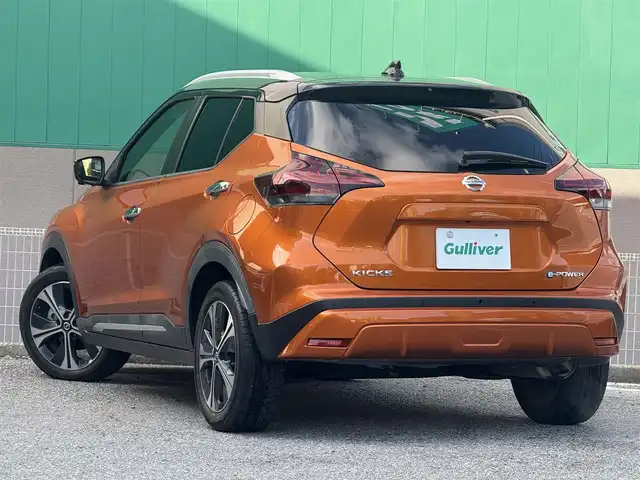 日産 キックス X ツートーンインテリアED 千葉県 2020(令2)年 2.6万km プレミアムホライズンオレンジ/ピュアブラック 2トーン メーカーオプションナビ/(フルセグTV/CD/DVD/Bluetooth)/ワンオーナー/全方位カメラ/レーダークルーズコントロール/インナービューモニター/エマージェンシーブレーキ/ステアリングスイッチ/ステアリングヒーター/前席シートヒーター/レザーシート/ETC/ルーフレール/前後コーナーセンサー/レーンキープアシスト/横滑り防止装置/純正フロアマット/純正アルミホイール/オートライト/スマートキー/プッシュエンジンスタート