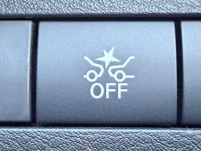 日産 キックス X ツートーンインテリアED 千葉県 2020(令2)年 2.6万km プレミアムホライズンオレンジ/ピュアブラック 2トーン メーカーオプションナビ/(フルセグTV/CD/DVD/Bluetooth)/ワンオーナー/全方位カメラ/レーダークルーズコントロール/インナービューモニター/エマージェンシーブレーキ/ステアリングスイッチ/ステアリングヒーター/前席シートヒーター/レザーシート/ETC/ルーフレール/前後コーナーセンサー/レーンキープアシスト/横滑り防止装置/純正フロアマット/純正アルミホイール/オートライト/スマートキー/プッシュエンジンスタート