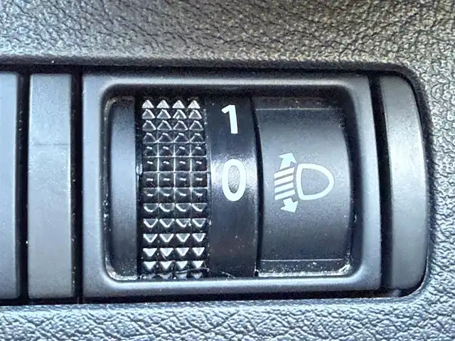 日産 キックス X ツートーンインテリアED 千葉県 2020(令2)年 2.6万km プレミアムホライズンオレンジ/ピュアブラック 2トーン メーカーオプションナビ/(フルセグTV/CD/DVD/Bluetooth)/ワンオーナー/全方位カメラ/レーダークルーズコントロール/インナービューモニター/エマージェンシーブレーキ/ステアリングスイッチ/ステアリングヒーター/前席シートヒーター/レザーシート/ETC/ルーフレール/前後コーナーセンサー/レーンキープアシスト/横滑り防止装置/純正フロアマット/純正アルミホイール/オートライト/スマートキー/プッシュエンジンスタート