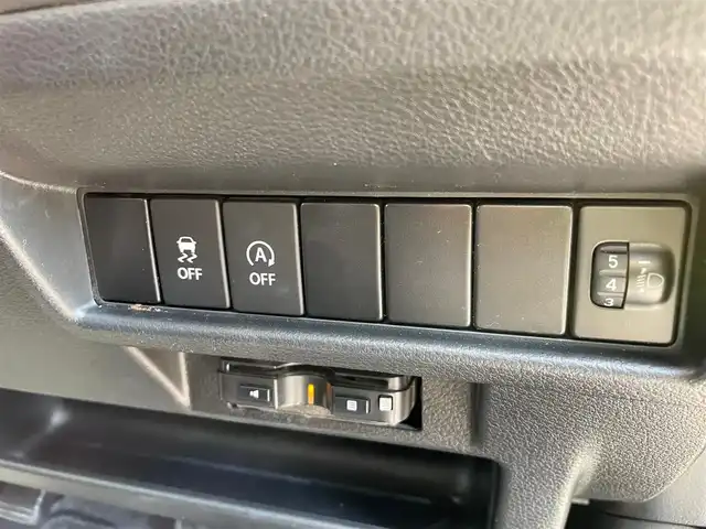 スズキ クロスビー HYBRID MX 石川県 2018(平30)年 6.4万km キャラバンアイボリーパールメタリック/ホワイト 2トーンルーフ 純正メモリーナビ/純正CD/DVD再生/フルセグTV/ETC/シートヒーター/純正アルミホイール/スマートキー/プッシュスタート/電動ミラー/保証書
